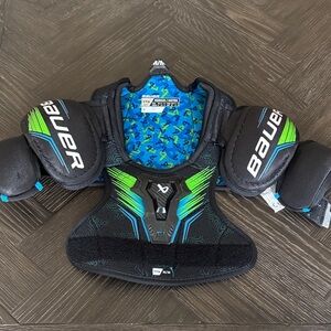 Bauer Youth Hockey Shoulder Pads Medium | Black Blue Protective Gear Ice Hockey